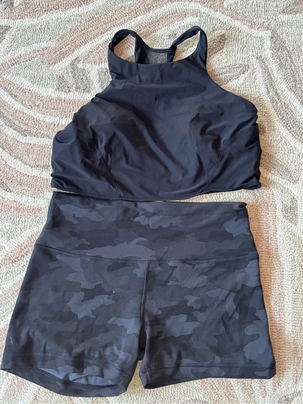 Lululemon size 12 outfit